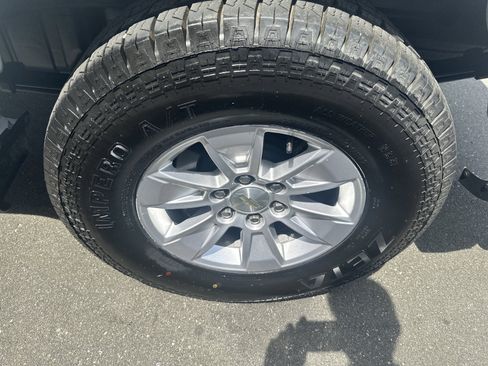 Used 2019 Chevrolet Silverado 1500 LT w/ All-Star Edition AWD/4WD image 35