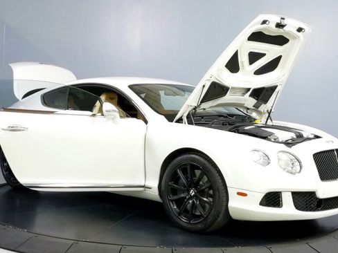 Used 2012 Bentley Continental GT image 9