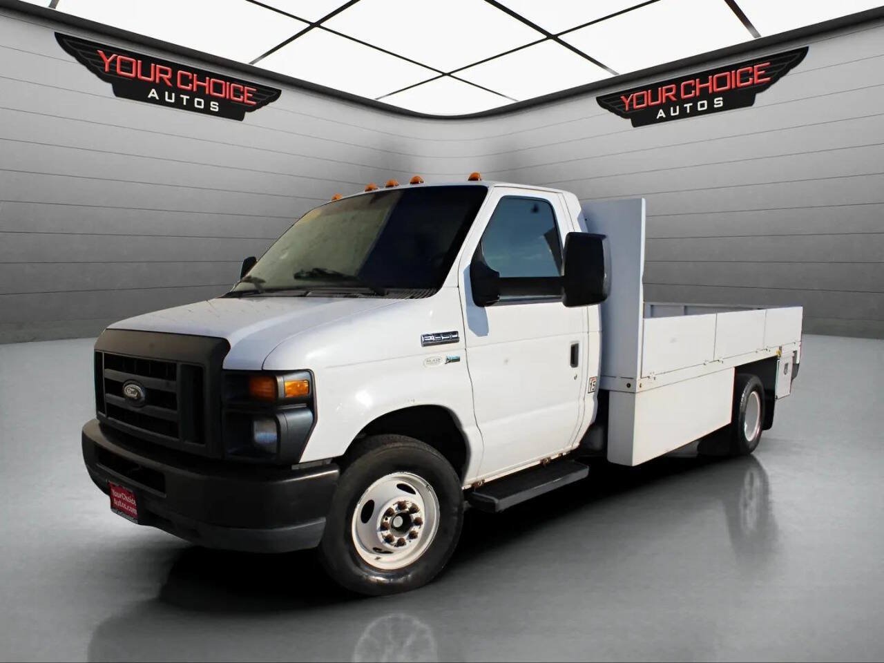 Used 2011 Ford E-450 and Econoline 450 Super Duty RWD image 1
