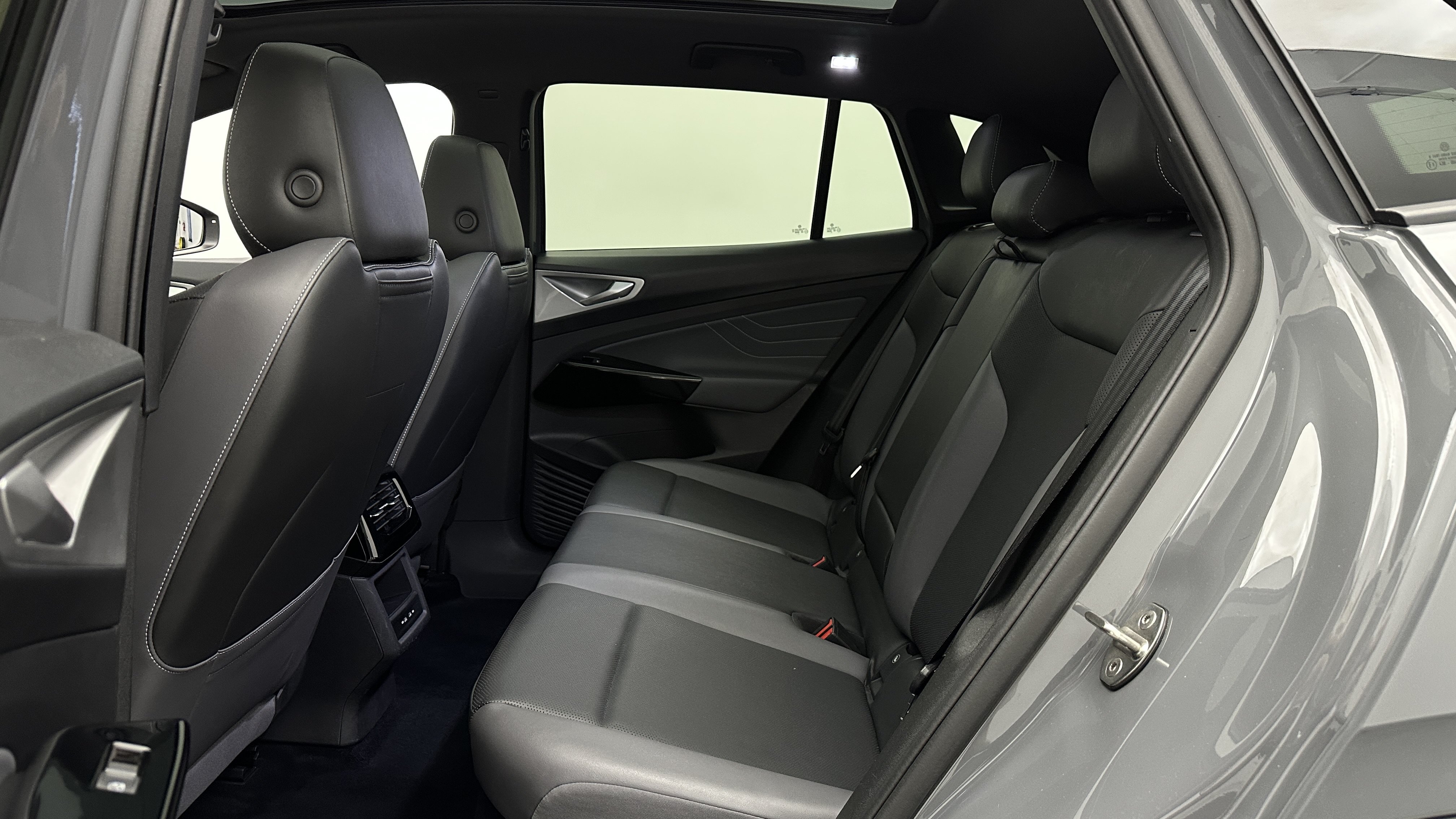 Used 2023 Volkswagen ID.4 S RWD image 26