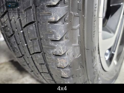 Used 2024 Jeep Compass Limited AWD/4WD image 12