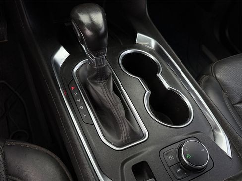 Used 2022 Chevrolet Traverse High Country image 21