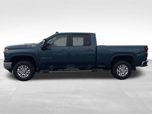 Used 2024 Chevrolet Silverado 2500 LT w/ All Star Edition AWD/4WD image 2