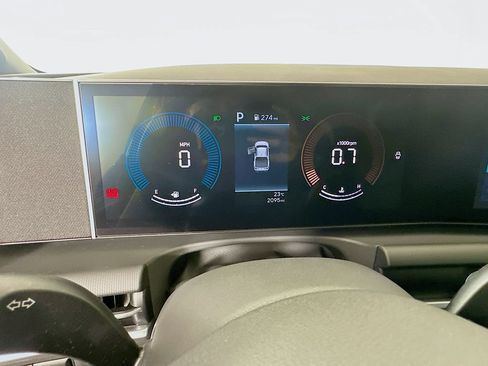 Certified 2026 Hyundai Santa Cruz SEL FWD image 11