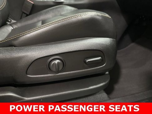 Used 2019 GMC Terrain SLT w/ Preferred Package image 13