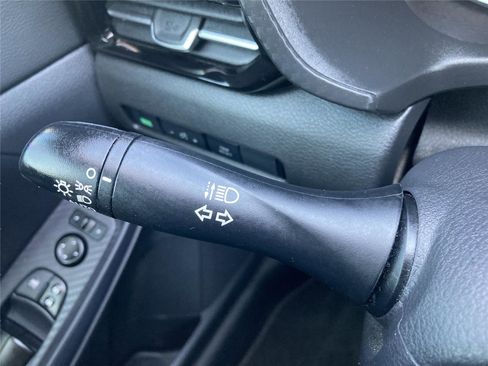 Used 2020 Nissan Sentra SV image 22