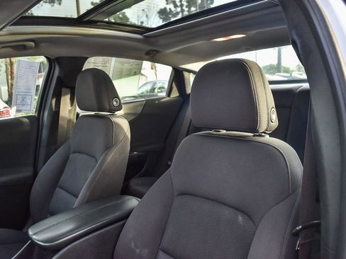 Used 2022 Chevrolet Malibu LT image 24