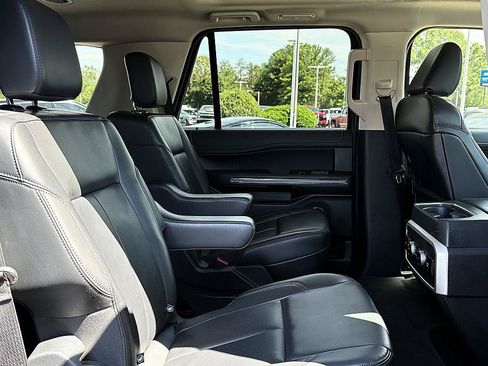 Used 2024 Ford Expedition XLT AWD/4WD image 13