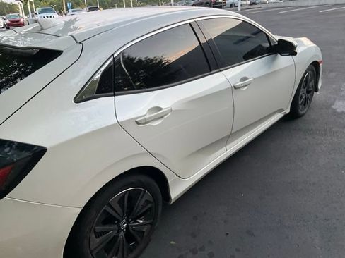 Used 2018 Honda Civic EX-L image 5