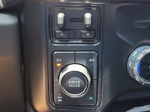 Used 2026 Ford F250 Lariat AWD/4WD image 29