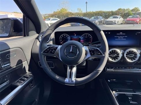Certified 2025 Mercedes-Benz GLA 250 4MATIC image 21