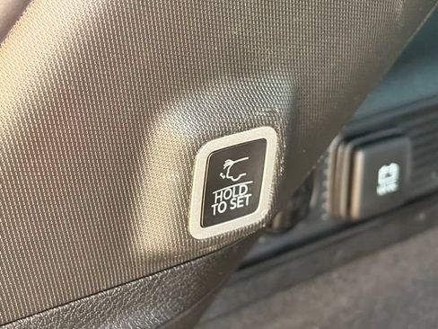 Used 2023 Jeep Grand Cherokee Summit w/ Luxury Tech Group V AWD/4WD image 22