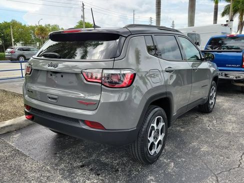 Used 2022 Jeep Compass Trailhawk AWD/4WD image 3
