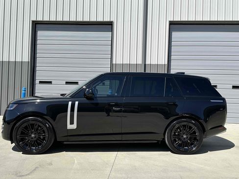 Used 2025 Land Rover Range Rover Long Wheelbase Autobiography image 5