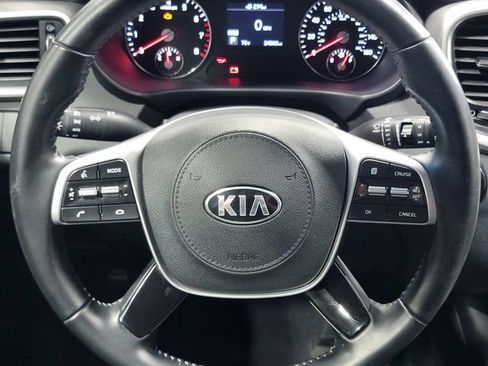 Used 2020 Kia Sorento S FWD image 26