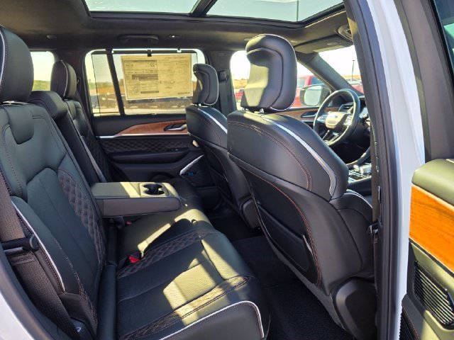 New 2027 Jeep Grand Cherokee Summit AWD/4WD image 14