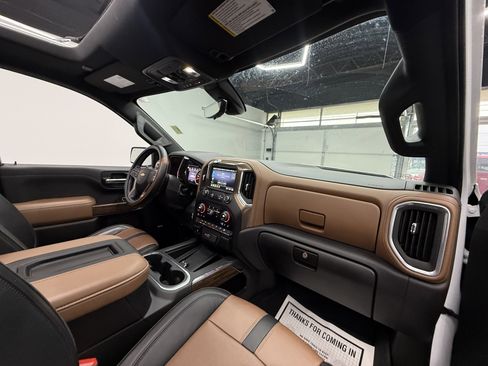 Used 2022 Chevrolet Silverado 1500 High Country image 30