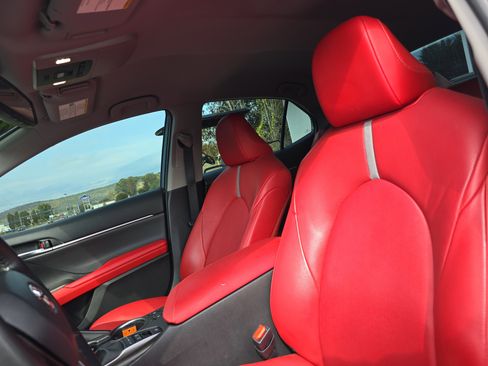 Used 2023 Toyota Camry XSE image 11