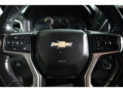 Used 2021 Chevrolet Silverado 1500 LT AWD/4WD image 18