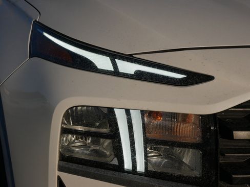 Used 2023 Hyundai Santa Fe SE image 16