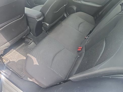 Used 2019 Toyota Prius LE FWD image 11
