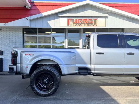 Used 2024 Ford F450 Platinum w/ FX4 Off-Road Package image 18