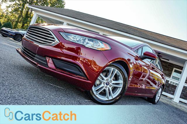 Used 2018 Ford Fusion SE w/ Fusion SE Technology Package FWD image 3