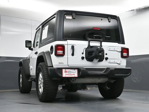 Used 2021 Jeep Wrangler Willys image 24
