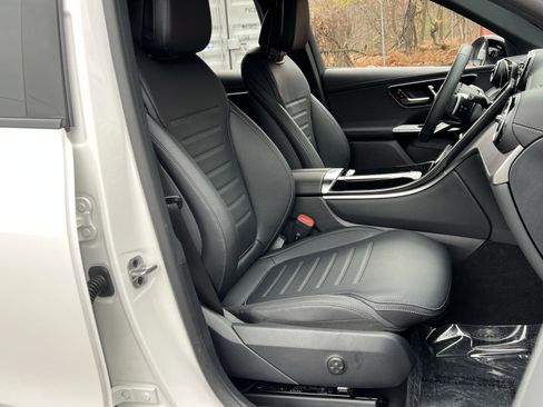 Certified 2025 Mercedes-Benz GLC 300 4MATIC image 26