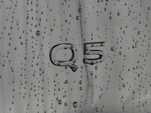 New 2025 Audi Q5 Premium Plus image 21