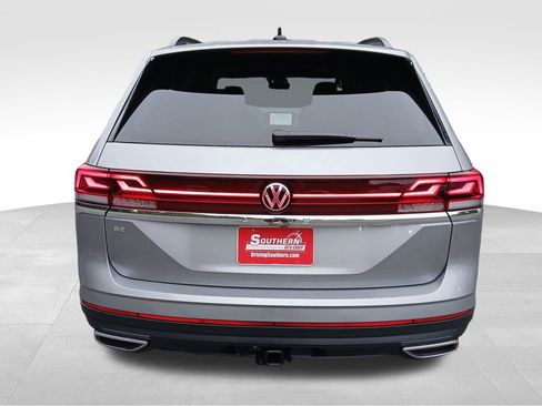 New 2026 Volkswagen Atlas SE image 4