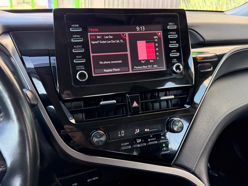 Used 2024 Toyota Camry SE FWD image 13