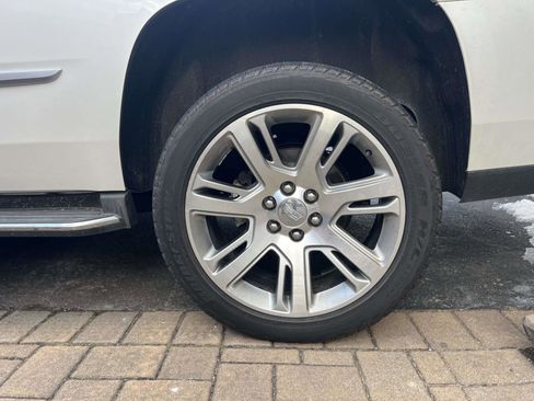 Used 2020 Cadillac Escalade Luxury image 7