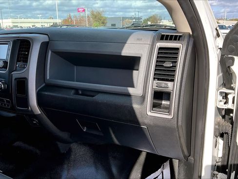 Used 2018 RAM 2500 Tradesman w/ Chrome Appearance Group image 15