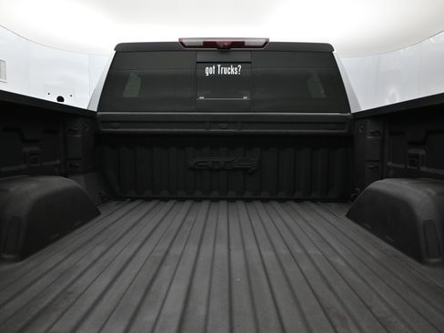 Used 2022 GMC Sierra 1500 AT4 w/ AT4 Premium Package image 6