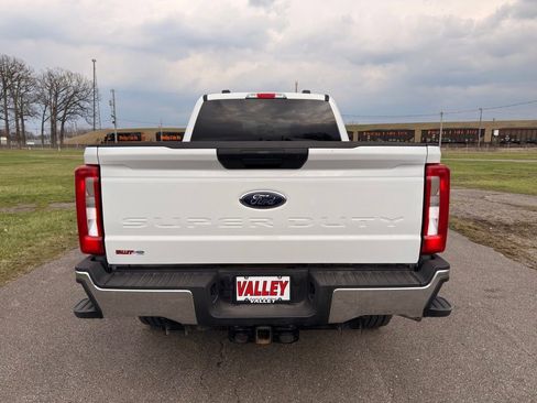 Used 2025 Ford F350 XLT AWD/4WD image 9