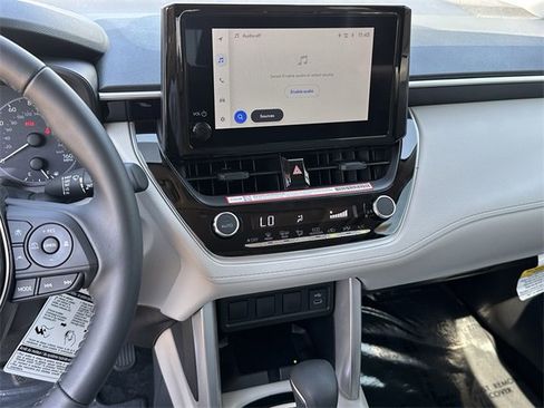 Certified 2025 Toyota Corolla Cross LE w/ Moonroof Package image 16