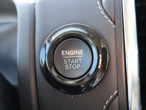 Certified 2025 Ford Expedition Max Platinum image 35