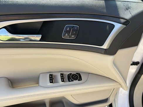 Used 2018 Lincoln MKZ Select w/ Select Plus Package FWD image 7