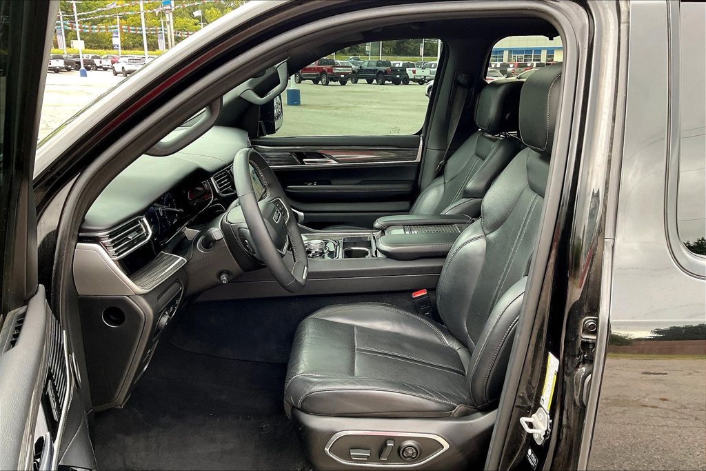Used 2022 Jeep Wagoneer Series II w/ Convenience Group I RWD image 23