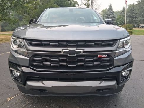 Used 2022 Chevrolet Colorado Z71 AWD/4WD image 2