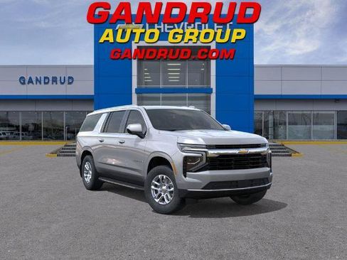New 2026 Chevrolet Suburban LS AWD/4WD image 1