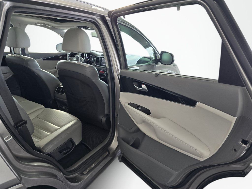 Used 2019 Kia Sorento SX FWD image 40