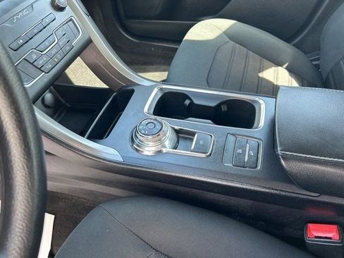 Used 2020 Ford Fusion SE image 31