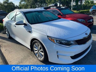 Used 2018 Kia Optima LX w/ 17" Alloy Wheels Package