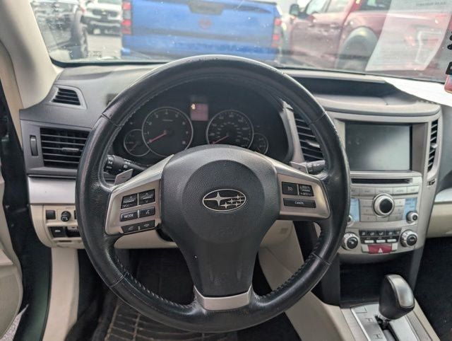 Used 2014 Subaru Outback 2.5i Premium AWD/4WD image 4