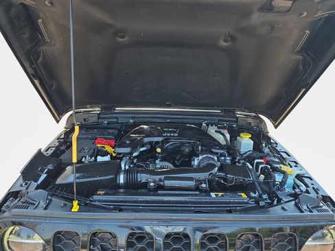 Used 2021 Jeep Gladiator Sport AWD/4WD image 24