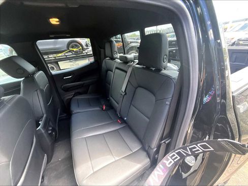 New 2025 Chevrolet Colorado LT w/ LT Convenience Package image 15