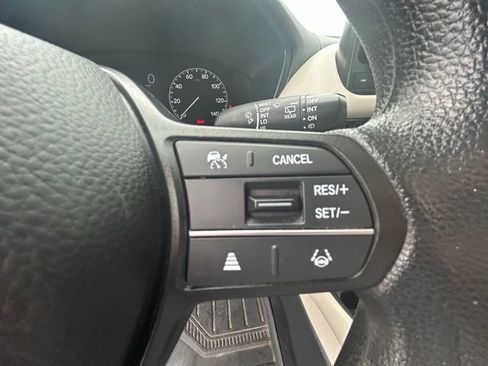 Used 2023 Honda HR-V LX image 16