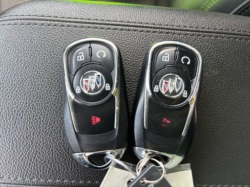 Used 2020 Buick Encore GX Select w/ Sport Touring Package FWD image 20